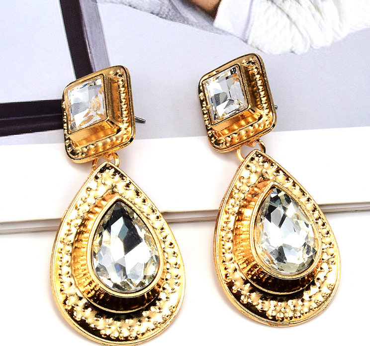 Bella Teardrop Earrings